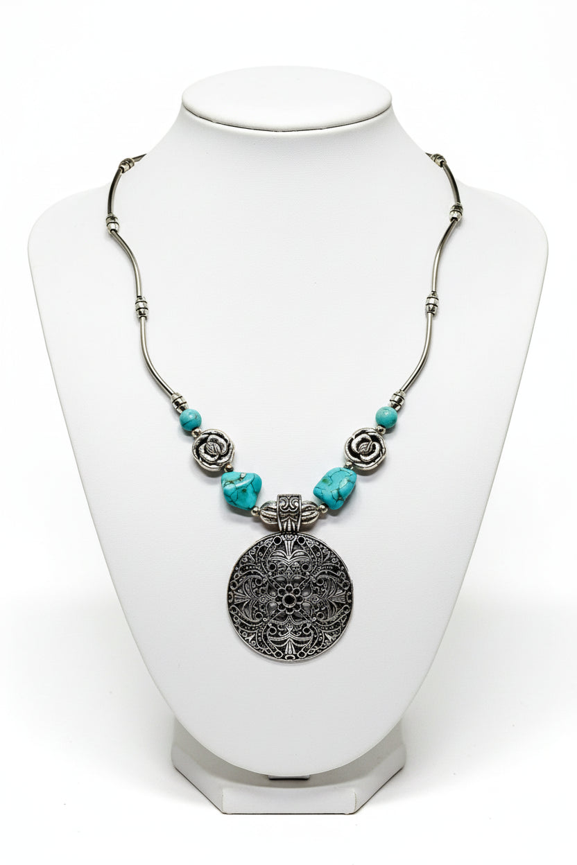 Round pendant with turquoise