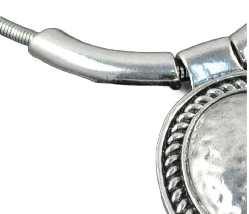 Elegant Oval Necklace